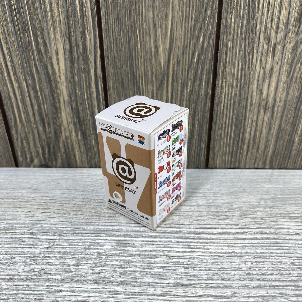 Series 47 Medicom Bearbrick Be@rbrick Single Mystery Blind Box Figure (1)